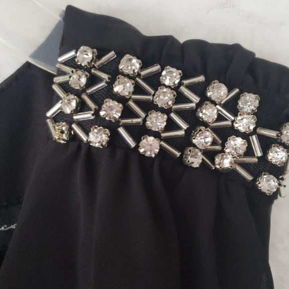 City triangles NWT Little black Romper - Picture 2 of 5